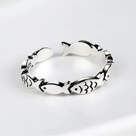 Vintage Silver Color Fish Rings for Women size 6-7 - Picture 1 of 5